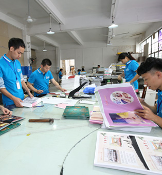 廣州數(shù)碼快印后加工裝訂部門